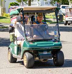 4: GolfCartParade-4