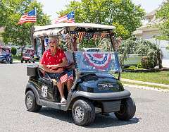 103: golfCartParade-16