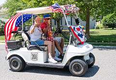 8: golfCartParade-25