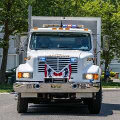181: golfCartParade-3