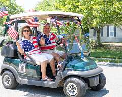 20: golfCartParade-30