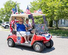 242: golfCartParade-32