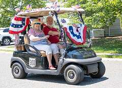 186: golfCartParade-41