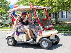6: golfCartParade-44
