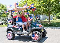 120: golfCartParade-45
