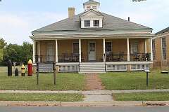 232: DonManfria_2026-243